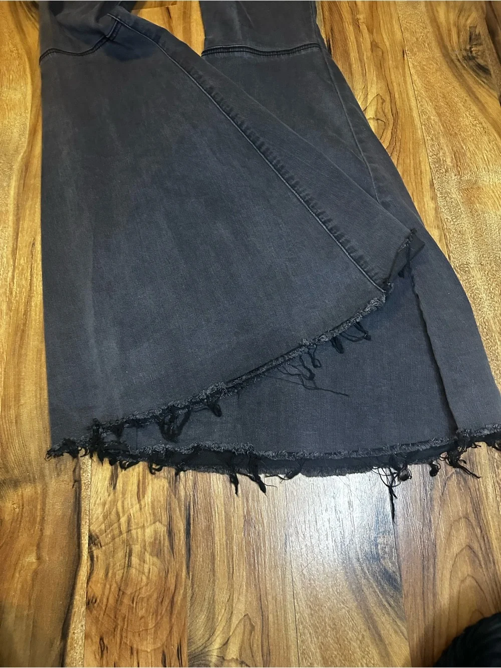 Free People Black Super Flare Bell Bottom Jeans Women’s 25 Raw Hem Stretch Boho